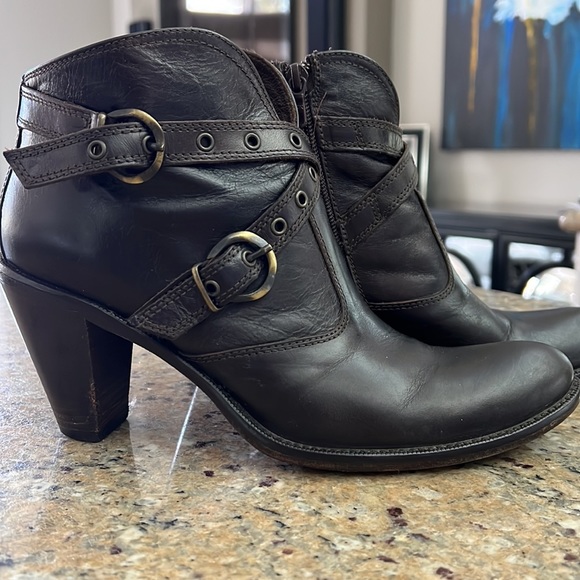 Italian Leather boots - Picture 2 of 5